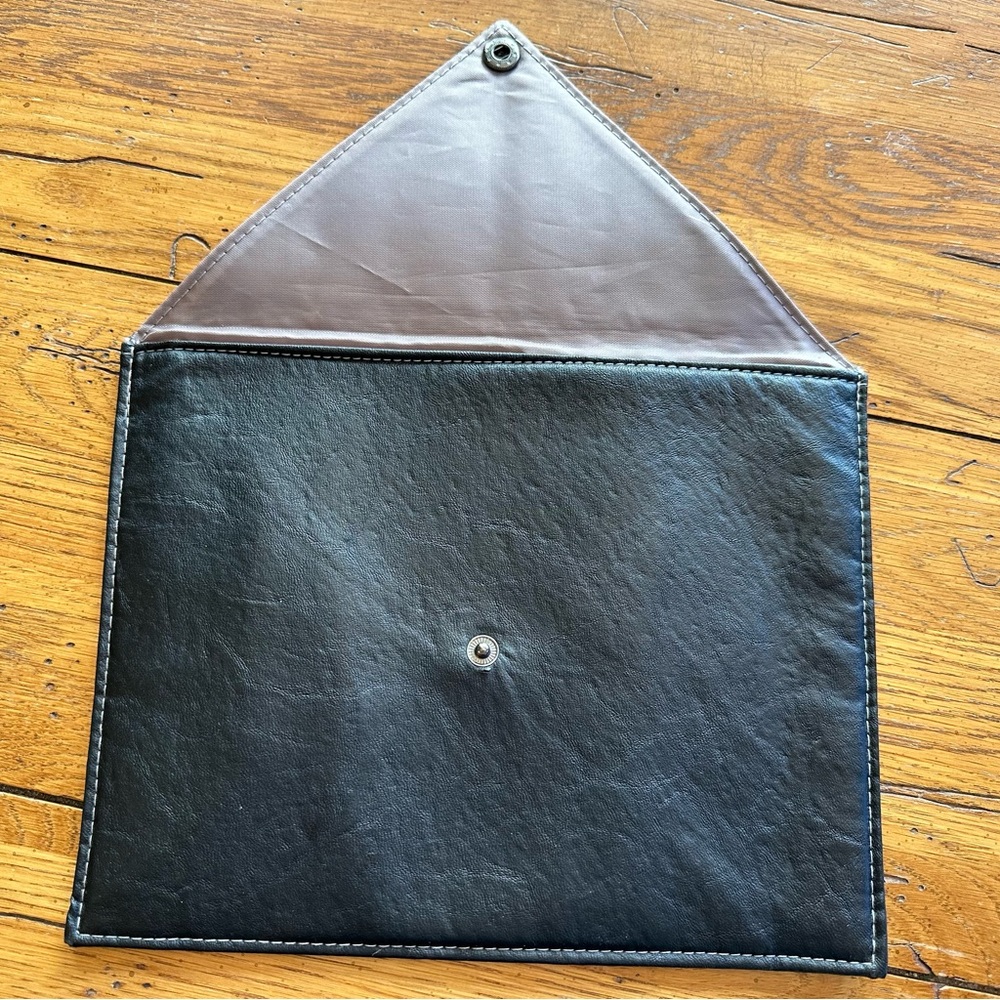 Kms California faux leather cosmetic bag envelope clutch NWOT - Picture 6 of 9